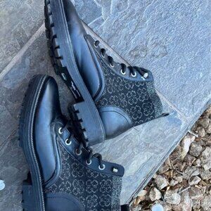 Daisy Fuentes boots size 7 1/2